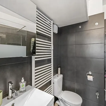 Апартаменты Flat By The Seaside With Stunning Ocean Views Бланкенберге