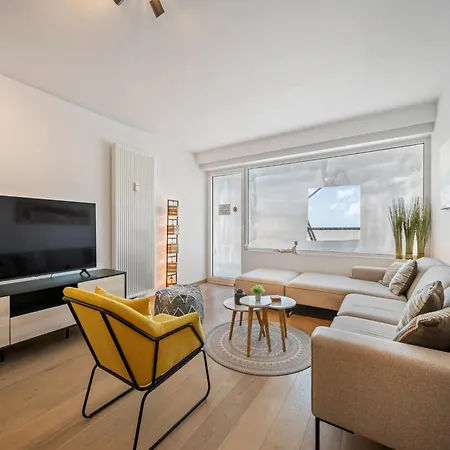 Flat By The Seaside With Stunning Ocean Views Бланкенберге